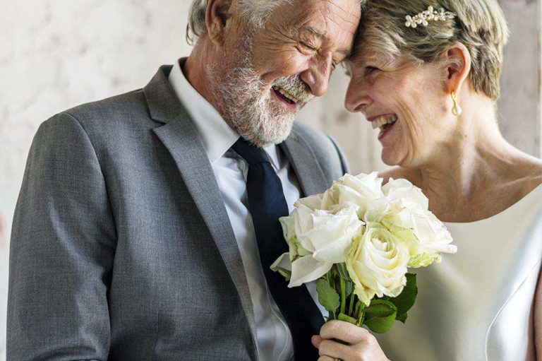 Regali per 50 anni di matrimonio, nozze d'oro: cosa regalare